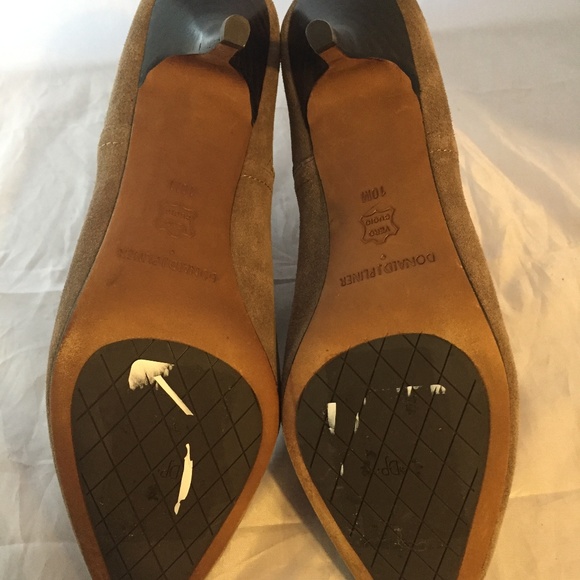 NEW Donald Pliner Faie Suede Kitten-Heel Bootie 10 - Picture 7 of 7